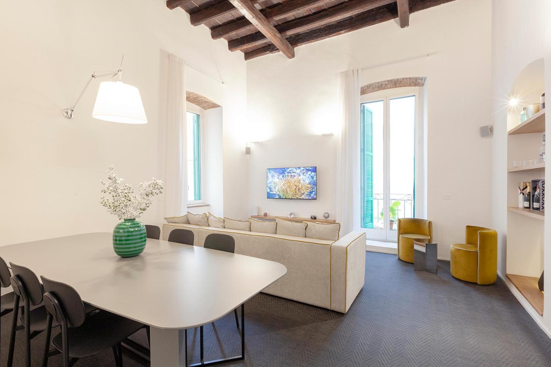 Leukos Luxury